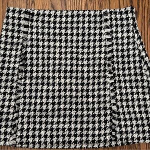 Zara Black and White Houndstooth Mini Skirt